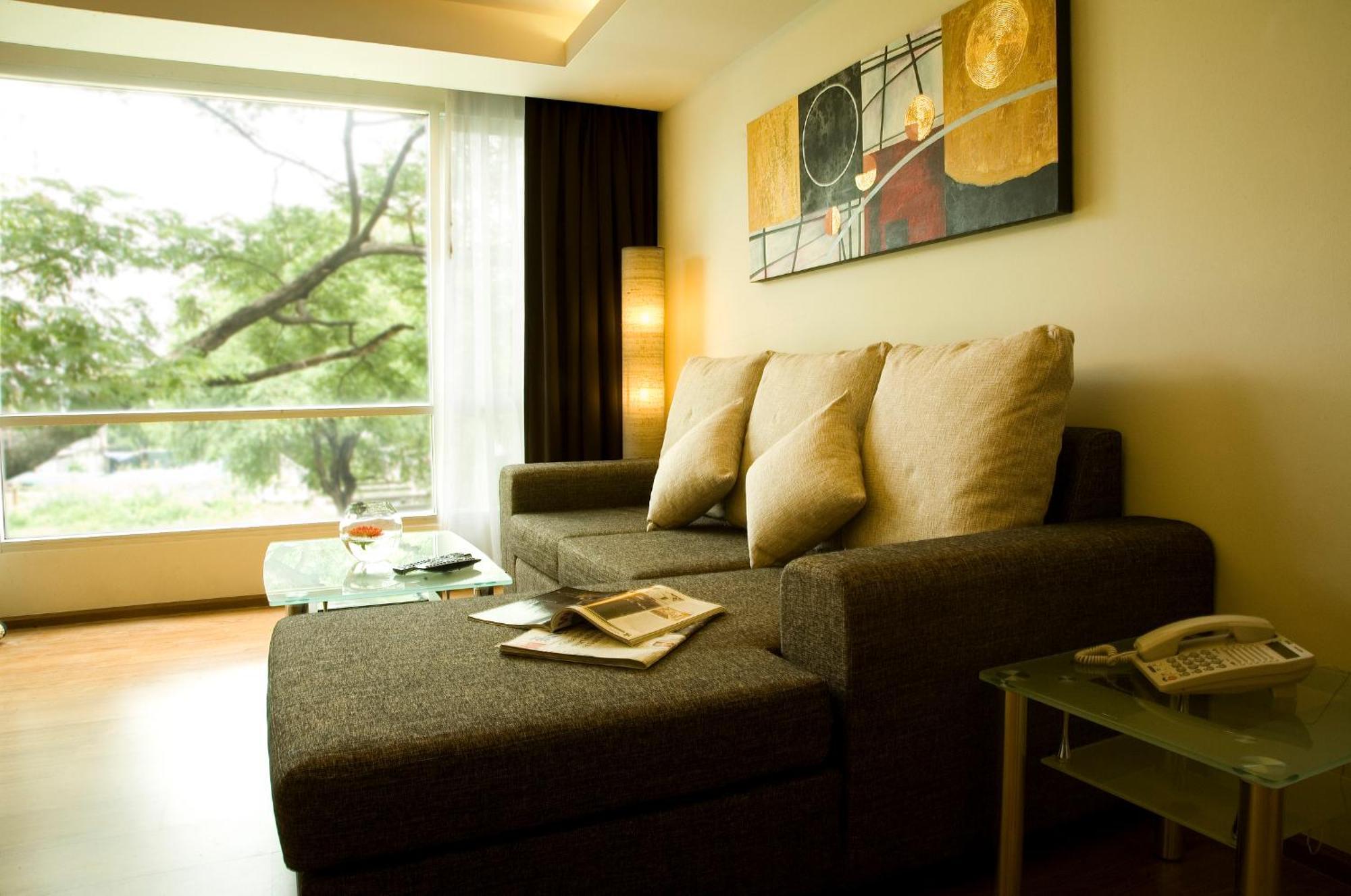 Olive Hotel & Residence Bangkok Sukhumvit 101 Екстериор снимка