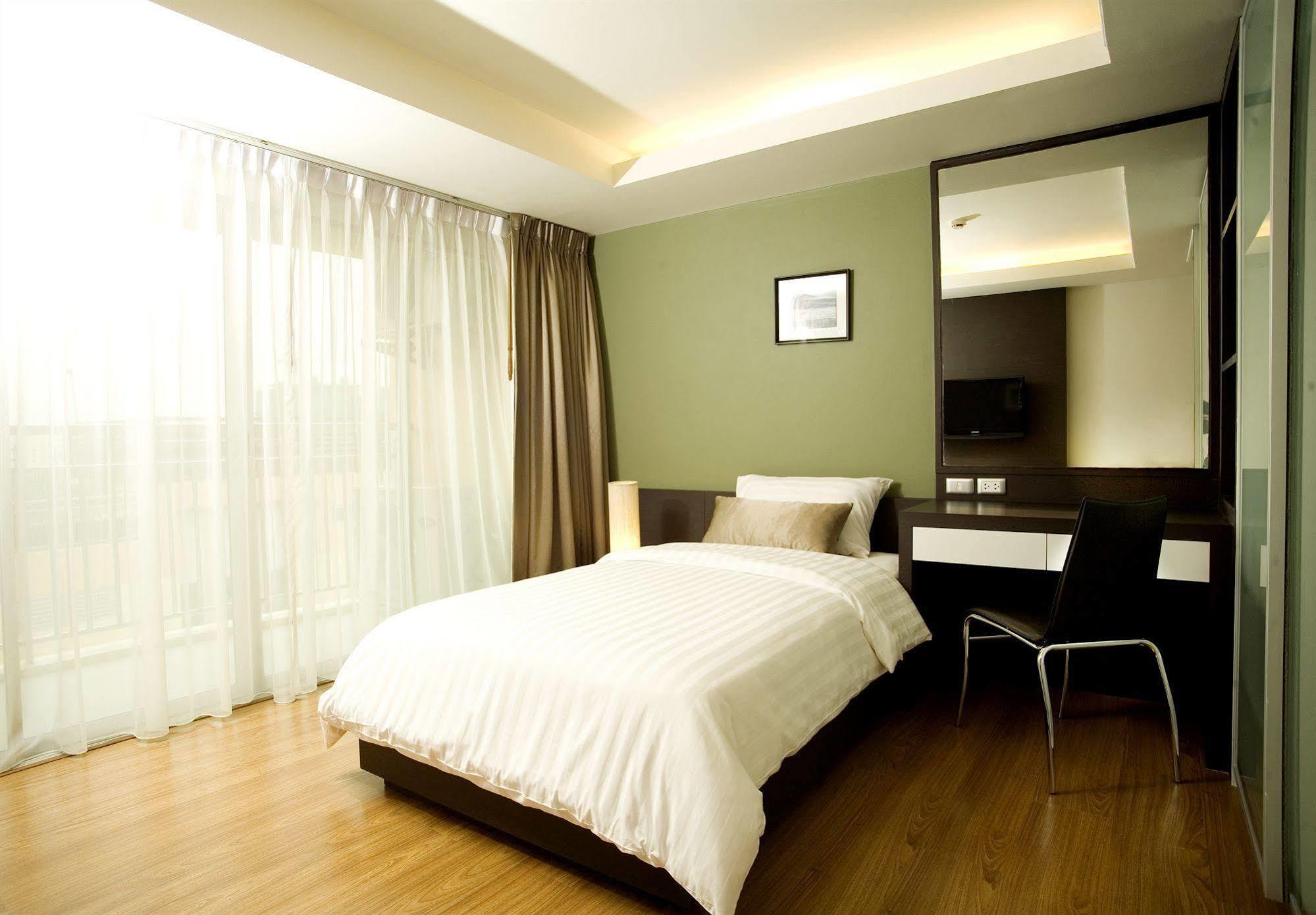 Olive Hotel & Residence Bangkok Sukhumvit 101 Екстериор снимка