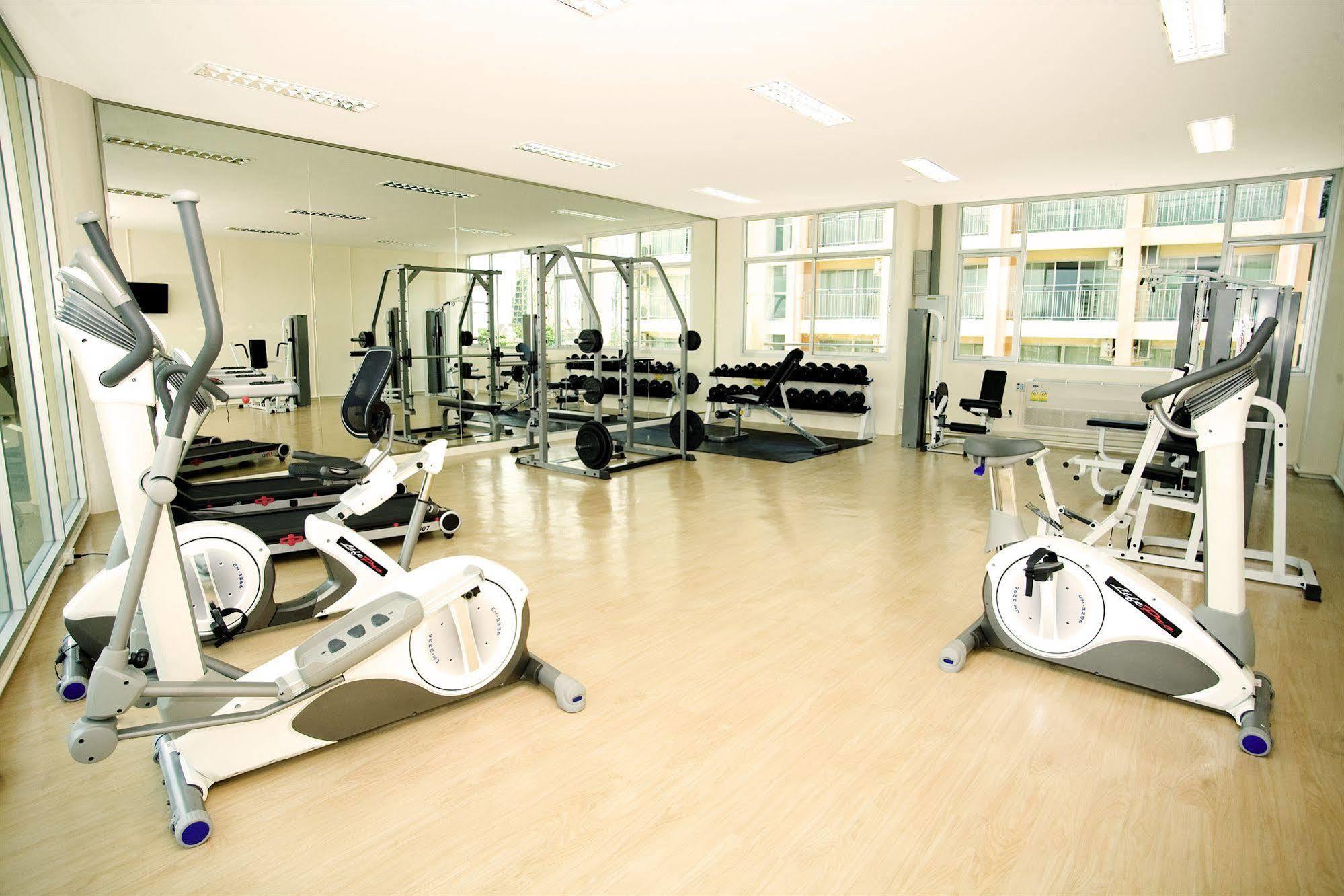 Olive Hotel & Residence Bangkok Sukhumvit 101 Екстериор снимка