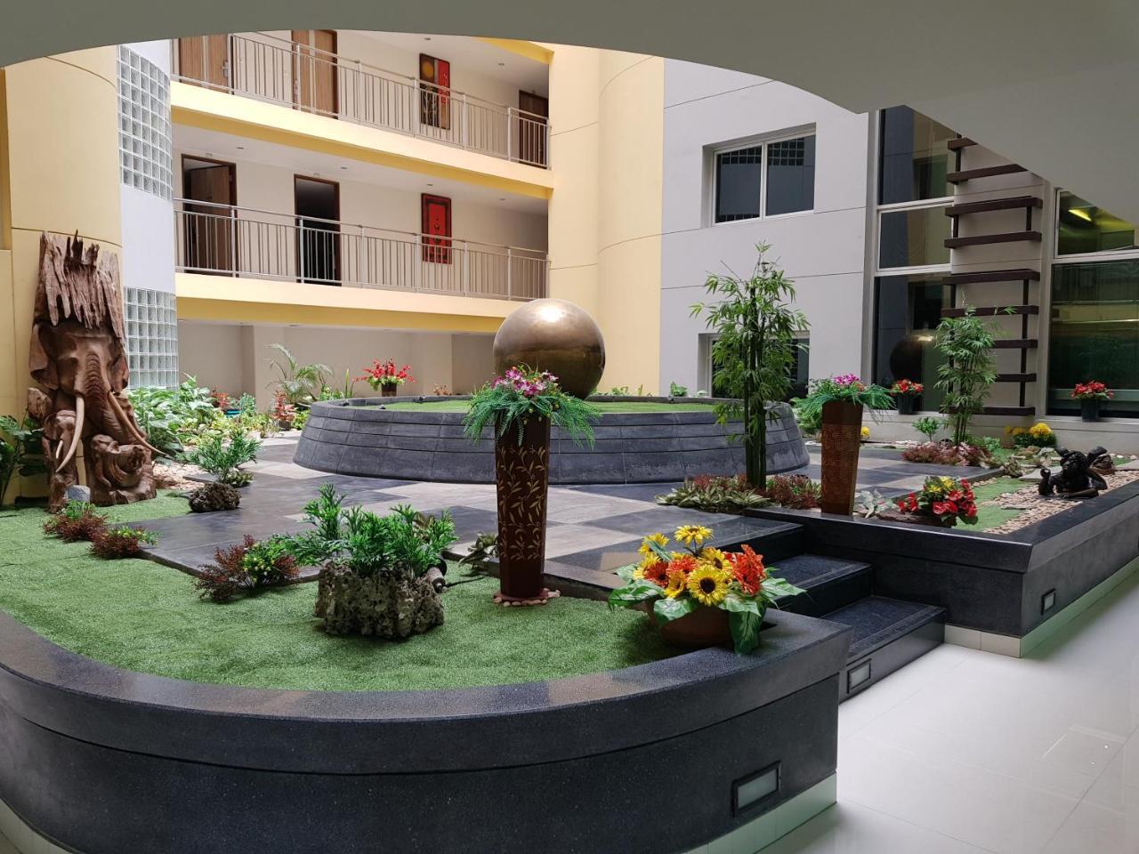 Olive Hotel & Residence Bangkok Sukhumvit 101 Екстериор снимка