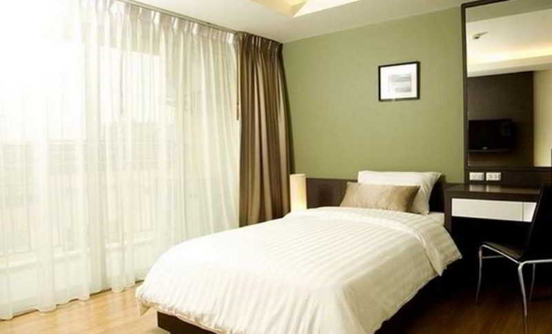 Olive Hotel & Residence Bangkok Sukhumvit 101 Екстериор снимка