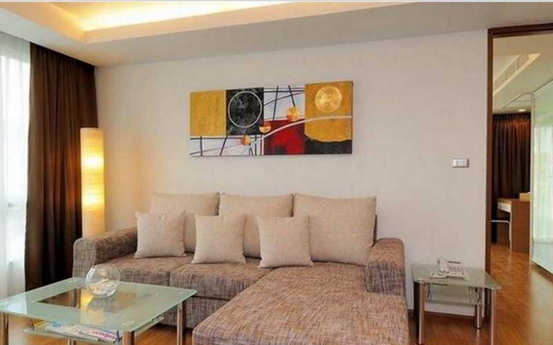 Olive Hotel & Residence Bangkok Sukhumvit 101 Екстериор снимка